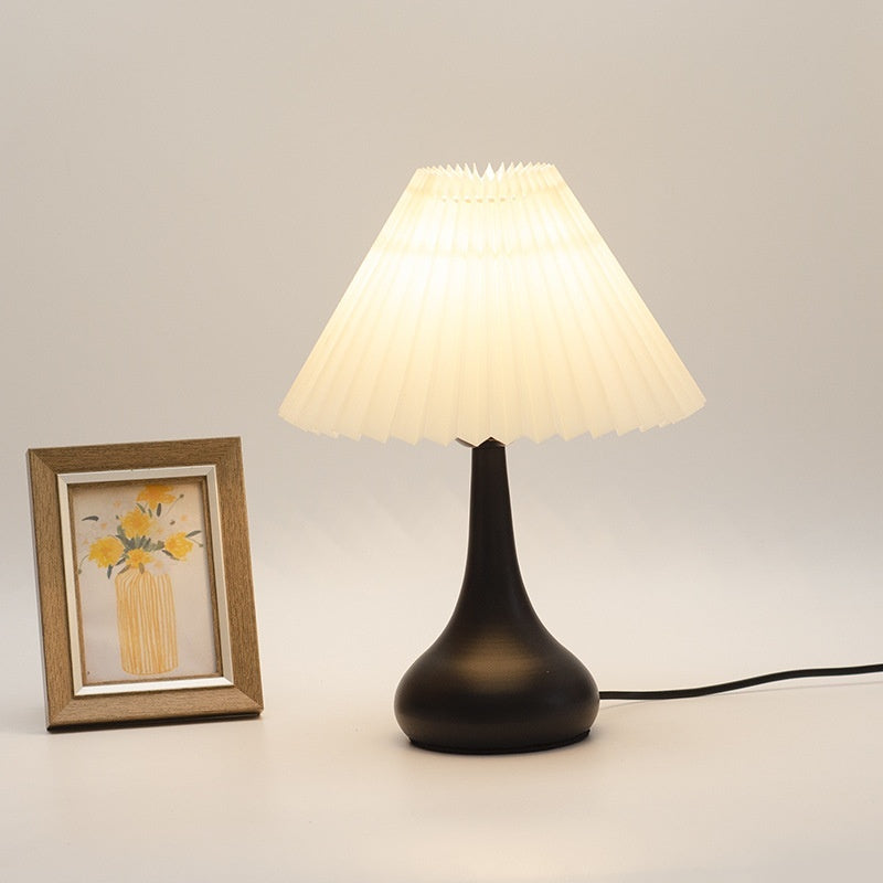 Bedroom Creative Warm Study And Bedroom Decorative Bedside Table Small Night Lamp