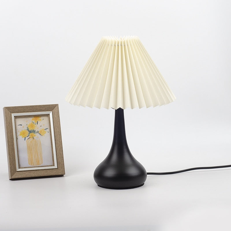 Bedroom Creative Warm Study And Bedroom Decorative Bedside Table Small Night Lamp